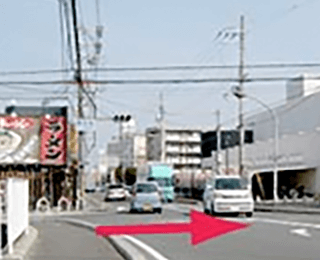 お車でお越しの方