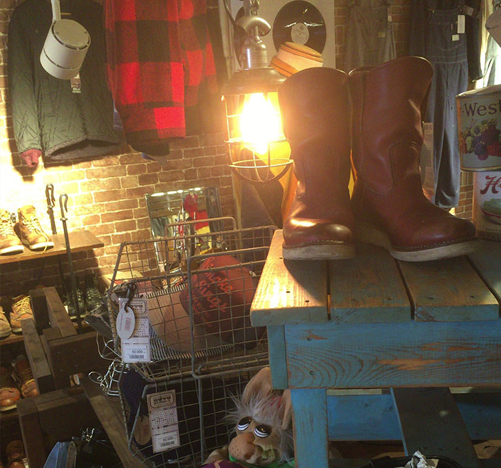 Used Vintage Clothing -AGITO-