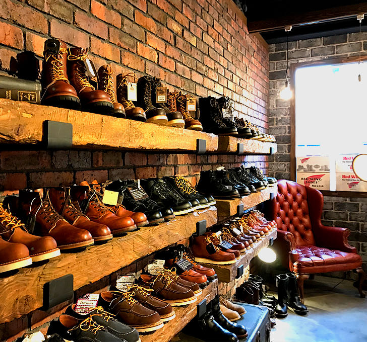 TRADITIONAL WORKS -footwear-